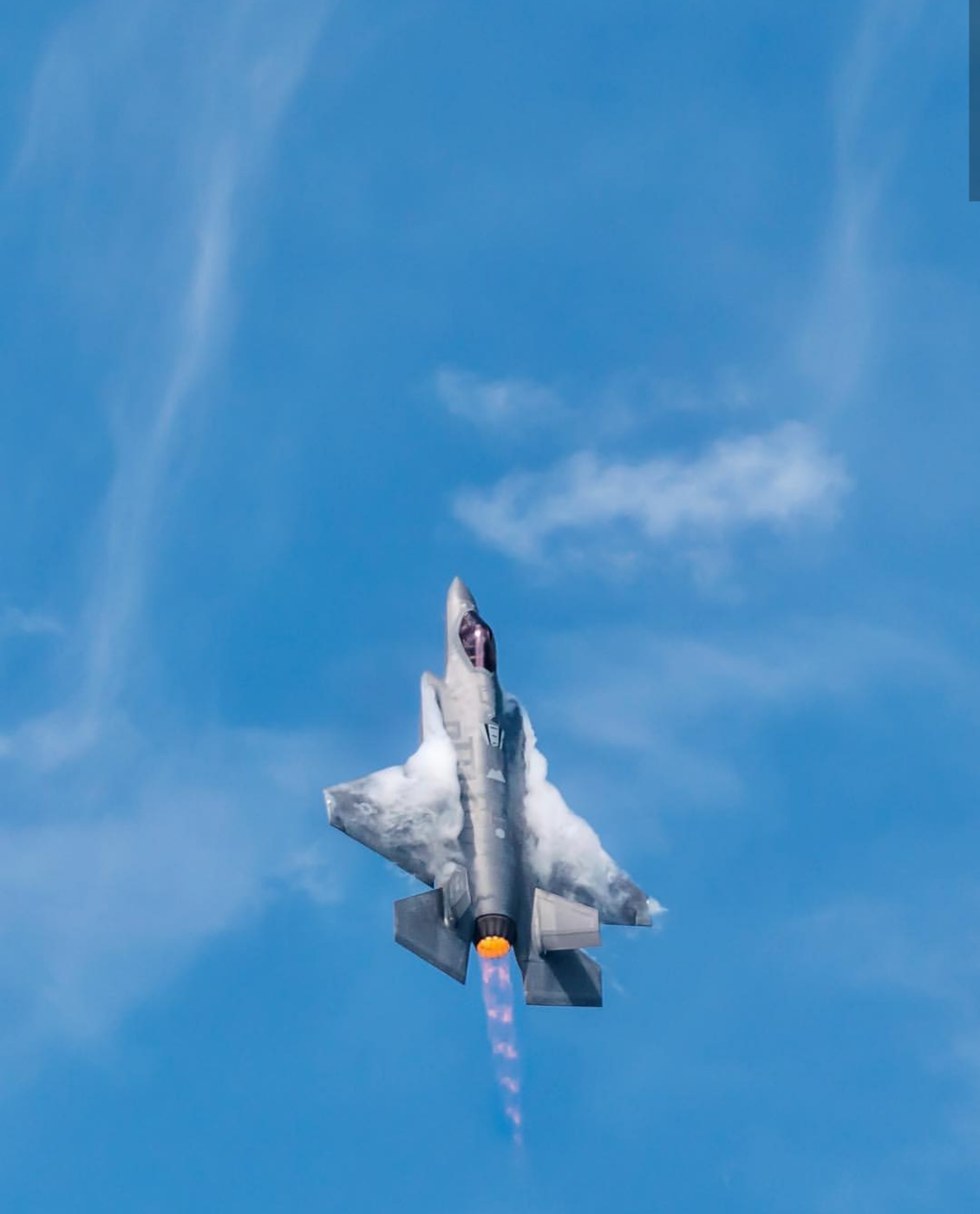 USAF F35A GOING VERTICAL.png